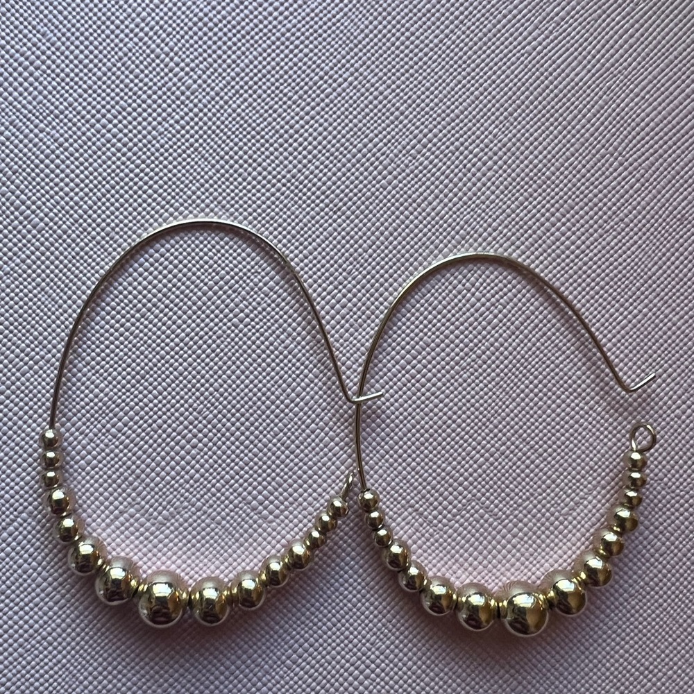 Elegant Gold Hoop Earrings